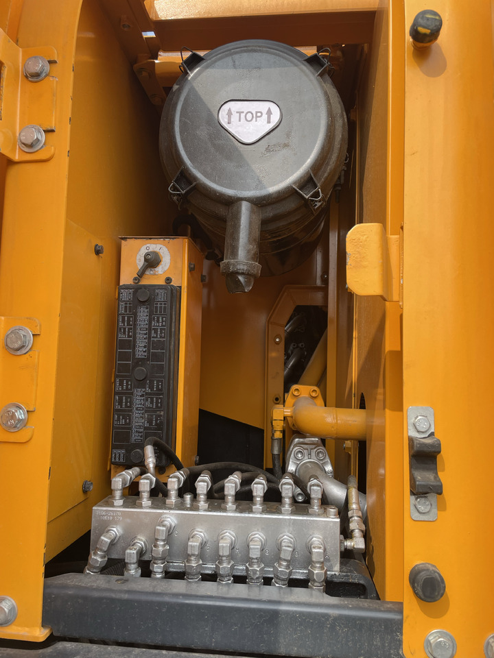 Hyundai R220LC-9S - Escavadora de rastos: foto 3 Hyundai R220LC-9S - Escavadora de rastos: foto 3