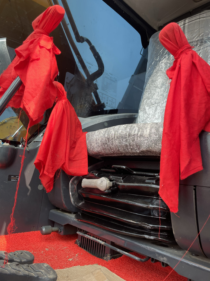 Hyundai R220LC-9S - Escavadora de rastos: foto 4 Hyundai R220LC-9S - Escavadora de rastos: foto 4