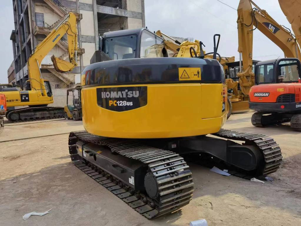 KOMATSU PC 128US - Mini escavadeira: foto 3 KOMATSU PC 128US - Mini escavadeira: foto 3