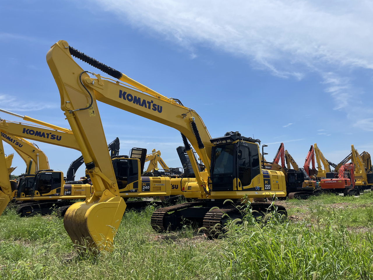 KOMATSU PC 220-8 - Escavadora de rastos: foto 4 KOMATSU PC 220-8 - Escavadora de rastos: foto 4