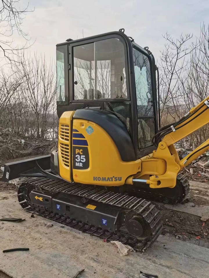 KOMATSU PC 35 MR - Mini escavadeira: foto 3 KOMATSU PC 35 MR - Mini escavadeira: foto 3