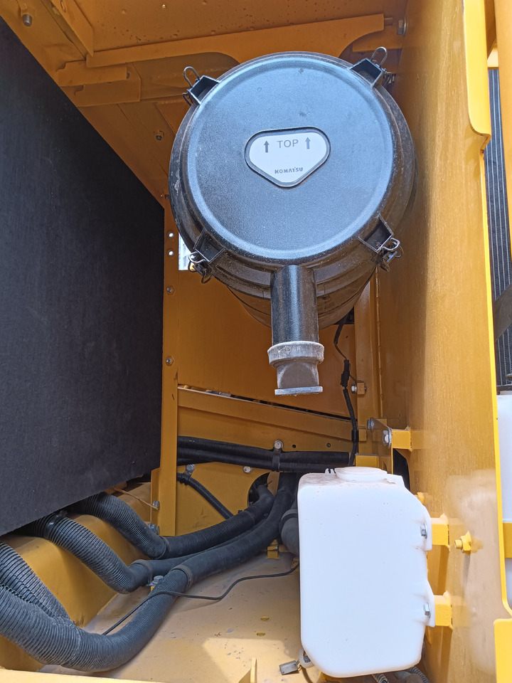 KOMATSU PC200-8 - Escavadora de rastos: foto 5 KOMATSU PC200-8 - Escavadora de rastos: foto 5