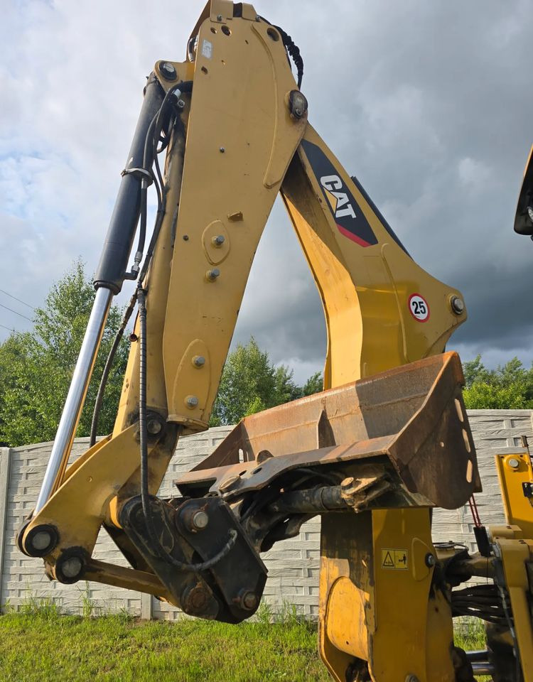 Caterpillar - Retroescavadeira: foto 4 Caterpillar - Retroescavadeira: foto 4