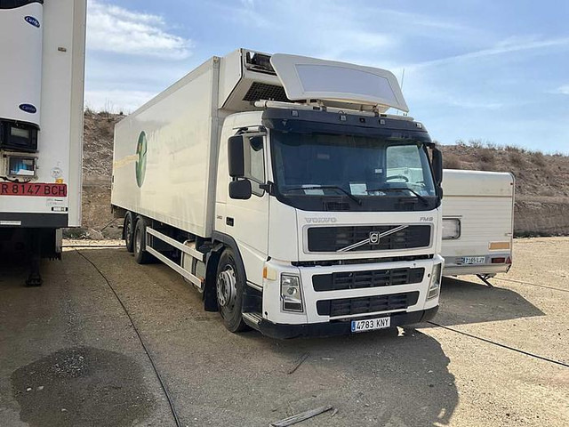 Volvo FM9 - Camião frigorífico: foto 2 Volvo FM9 - Camião frigorífico: foto 2