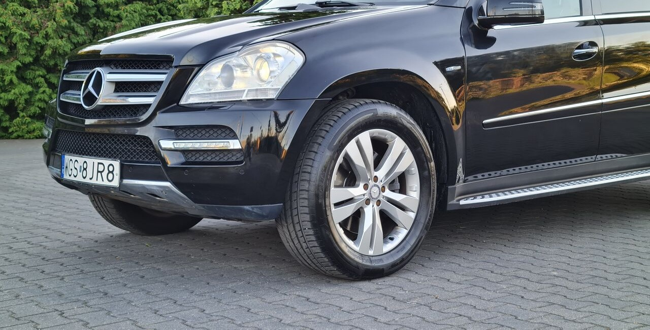 Mercedes-Benz GLS 350 - Automóvel: foto 3 Mercedes-Benz GLS 350 - Automóvel: foto 3