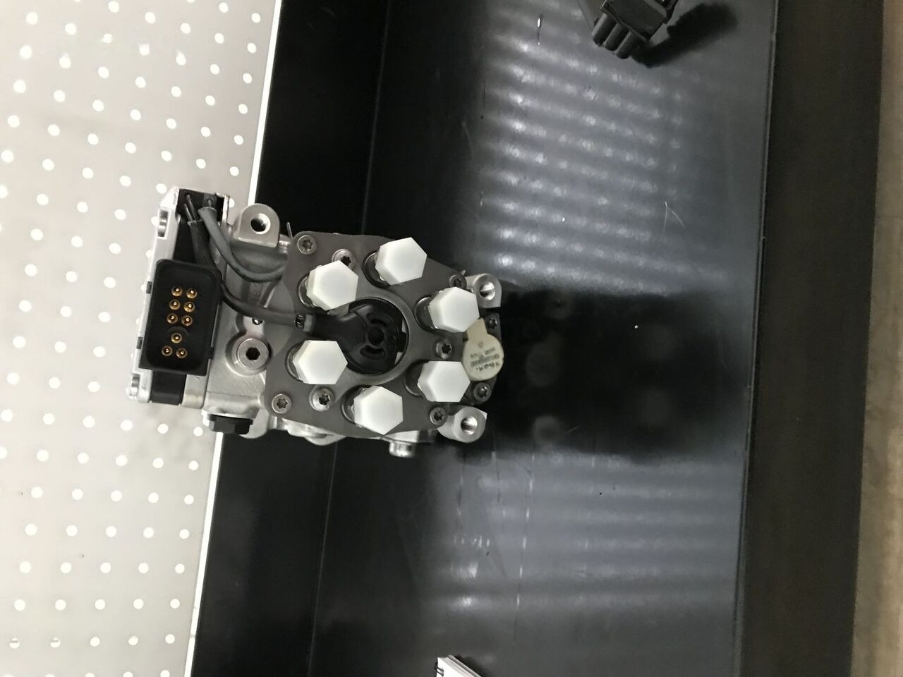 Bosch 2018 51111037611 MAN - Bomba de combustivel por Camião: foto 1 Bosch 2018 51111037611 MAN - Bomba de combustivel por Camião: foto 1