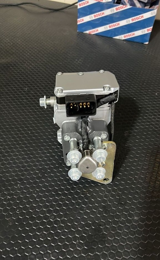 Bosch 2023 0470004015   Bosch Perkins - Bomba de combustivel por Escavadeira: foto 1 Bosch 2023 0470004015   Bosch Perkins - Bomba de combustivel por Escavadeira: foto 1