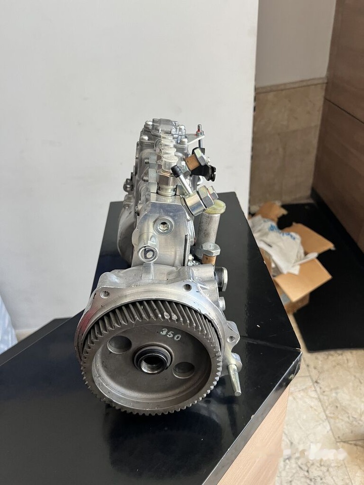Bosch Denso Mitsubishi 20000-2023 - Bomba de combustivel por Camião: foto 1 Bosch Denso Mitsubishi 20000-2023 - Bomba de combustivel por Camião: foto 1