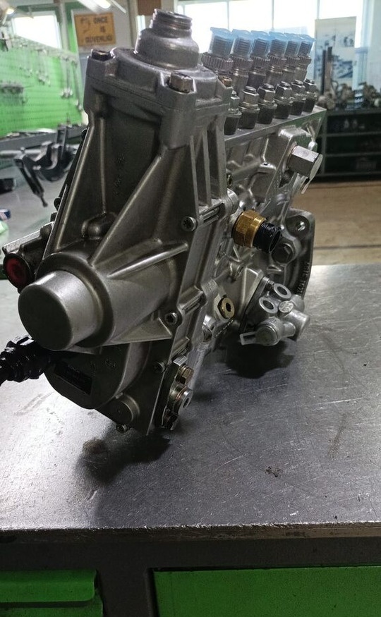 Bosch TGA 0402796210   MAN Tga 410 - Bomba de combustivel por Camião: foto 2 Bosch TGA 0402796210   MAN Tga 410 - Bomba de combustivel por Camião: foto 2