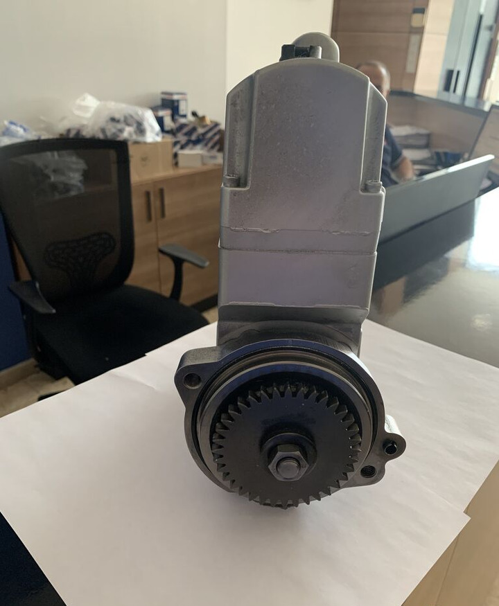 Caterpillar 319-0677   Caterpillar C7/C9 - Bomba de combustivel por Camião: foto 4 Caterpillar 319-0677   Caterpillar C7/C9 - Bomba de combustivel por Camião: foto 4