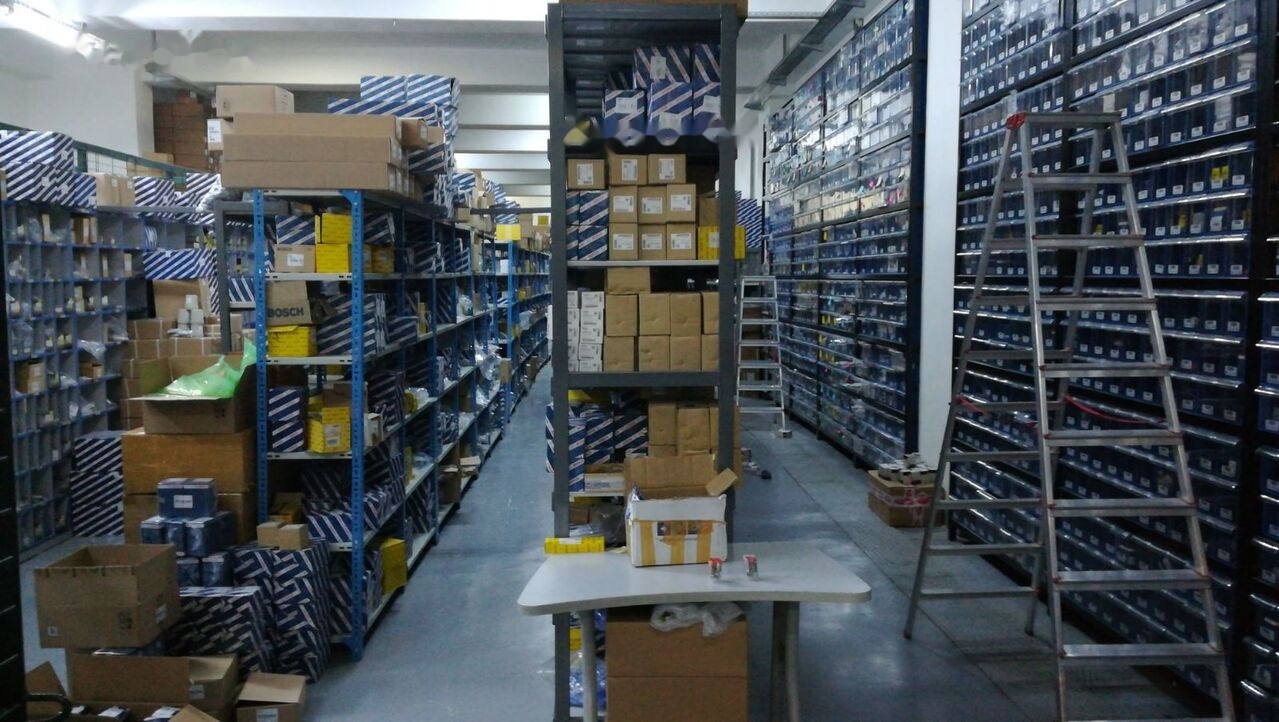 Cummins 2018 095000-6070 Komatsu CUMMINS-KOMATSU - Injector por Retroescavadeira: foto 2 Cummins 2018 095000-6070 Komatsu CUMMINS-KOMATSU - Injector por Retroescavadeira: foto 2