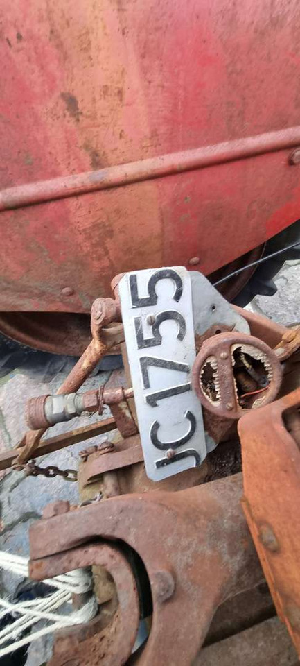 1958 Massey Ferguson MF 35 traktor (rep.-objekt) - Trator: foto 3 1958 Massey Ferguson MF 35 traktor (rep.-objekt) - Trator: foto 3