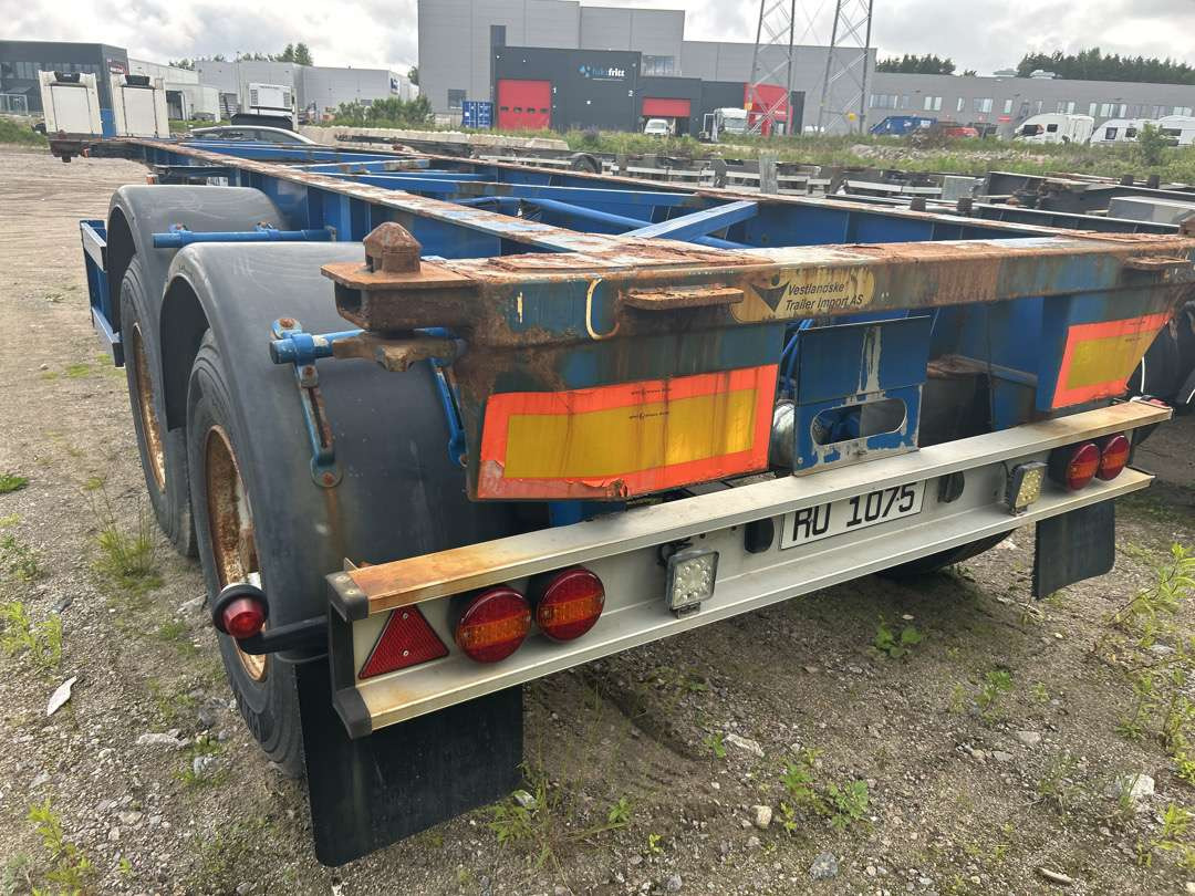 2004 Container-henger TURBO`HOET CONTAINERSEMITRAILER EU-godkjent - Semi-reboque transportador de contêineres/ Caixa móvel: foto 4 2004 Container-henger TURBO`HOET CONTAINERSEMITRAILER EU-godkjent - Semi-reboque transportador de contêineres/ Caixa móvel: foto 4