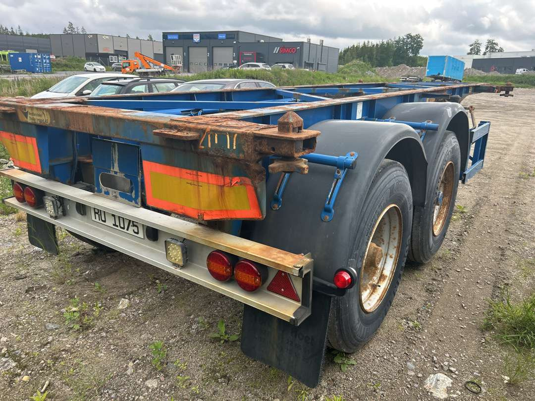 2004 Container-henger TURBO`HOET CONTAINERSEMITRAILER EU-godkjent - Semi-reboque transportador de contêineres/ Caixa móvel: foto 3 2004 Container-henger TURBO`HOET CONTAINERSEMITRAILER EU-godkjent - Semi-reboque transportador de contêineres/ Caixa móvel: foto 3