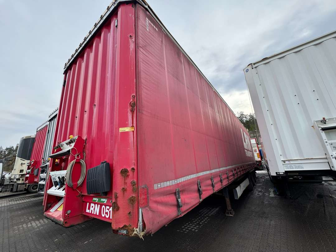 2015 KRONE Profi Line / MEGA / Curtain / Lifting roof - Semi-reboque de lona: foto 1 2015 KRONE Profi Line / MEGA / Curtain / Lifting roof - Semi-reboque de lona: foto 1