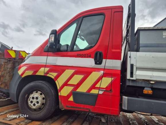 2016 Peugeot Boxer (rep.-objekt) - Carrinha de caixa aberta: foto 1 2016 Peugeot Boxer (rep.-objekt) - Carrinha de caixa aberta: foto 1