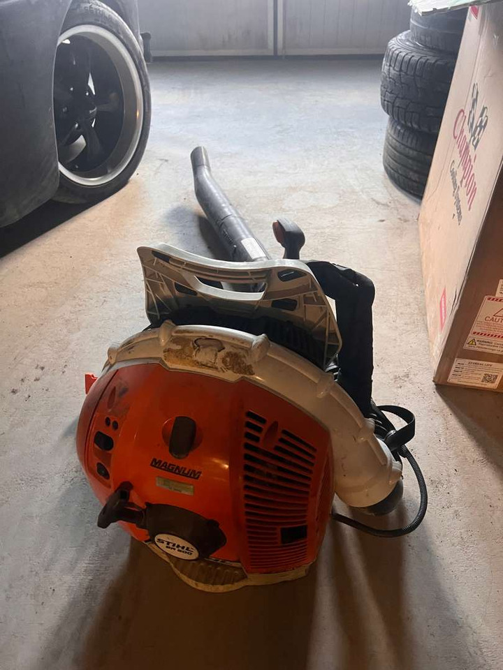 2023 Stihl BR 600 løvblåser - Equipamentos para jardinagem: foto 1 2023 Stihl BR 600 løvblåser - Equipamentos para jardinagem: foto 1