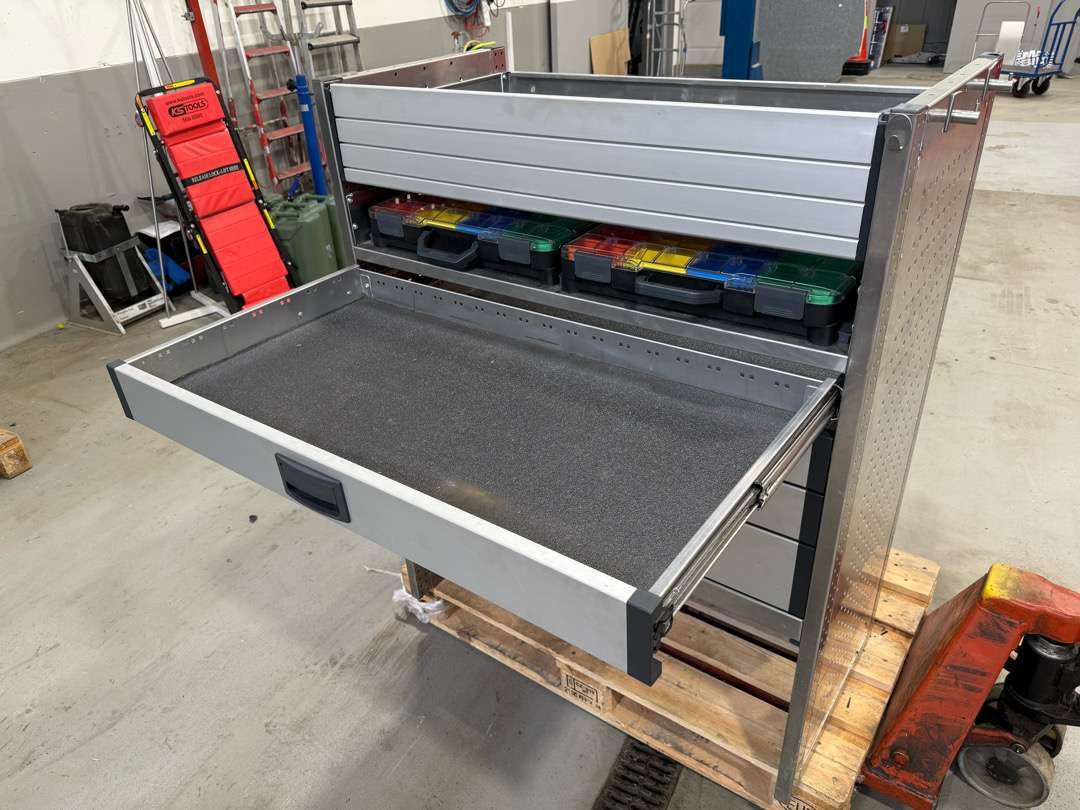 Aluca Bilinnredning - Equipamento para oficina: foto 4 Aluca Bilinnredning - Equipamento para oficina: foto 4