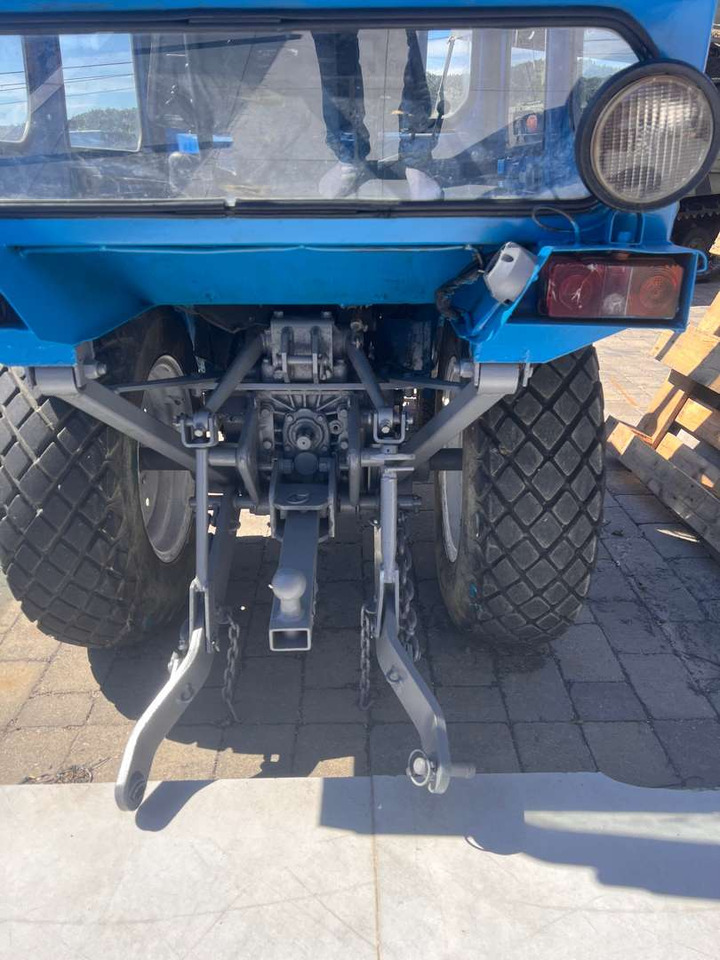 Leasing de  Iseki TX1500 brøyteskjær og feiekost Iseki TX1500 brøyteskjær og feiekost: foto 11