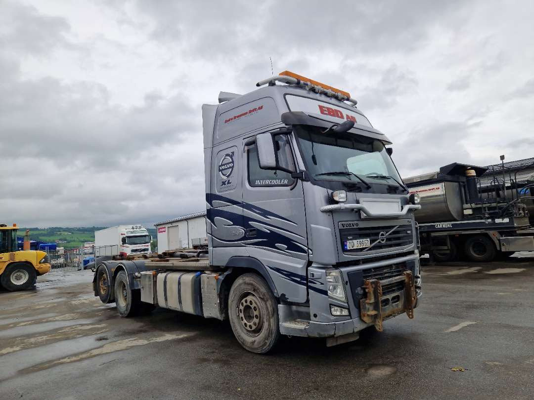 Volvo FH6X2-Krokbil med hydraulisk brøyteutstyr - Camião polibenne: foto 1 Volvo FH6X2-Krokbil med hydraulisk brøyteutstyr - Camião polibenne: foto 1