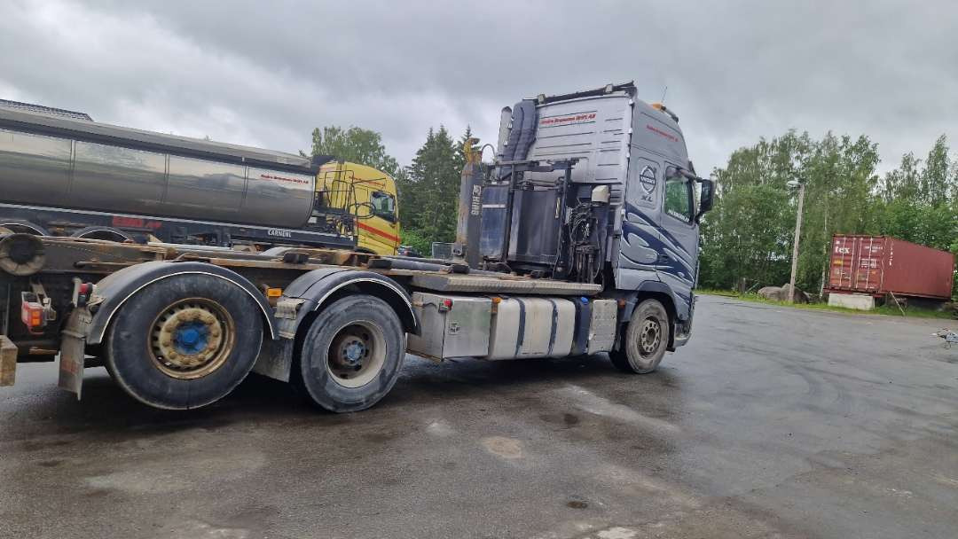Volvo FH6X2-Krokbil med hydraulisk brøyteutstyr - Camião polibenne: foto 3 Volvo FH6X2-Krokbil med hydraulisk brøyteutstyr - Camião polibenne: foto 3