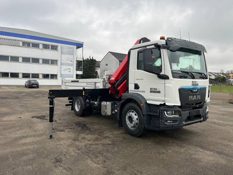 HMF 1620K4-RCS | 2024 - Camião grua: foto 4 HMF 1620K4-RCS | 2024 - Camião grua: foto 4