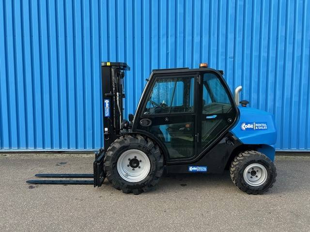 Manitou MC25-4 - Empilhador todo-o-terreno: foto 5 Manitou MC25-4 - Empilhador todo-o-terreno: foto 5