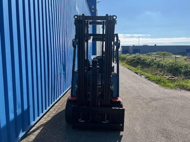 Toyota Traigo 80 9FBM35T | 2024 - Empilhadeira elétrica: foto 5 Toyota Traigo 80 9FBM35T | 2024 - Empilhadeira elétrica: foto 5