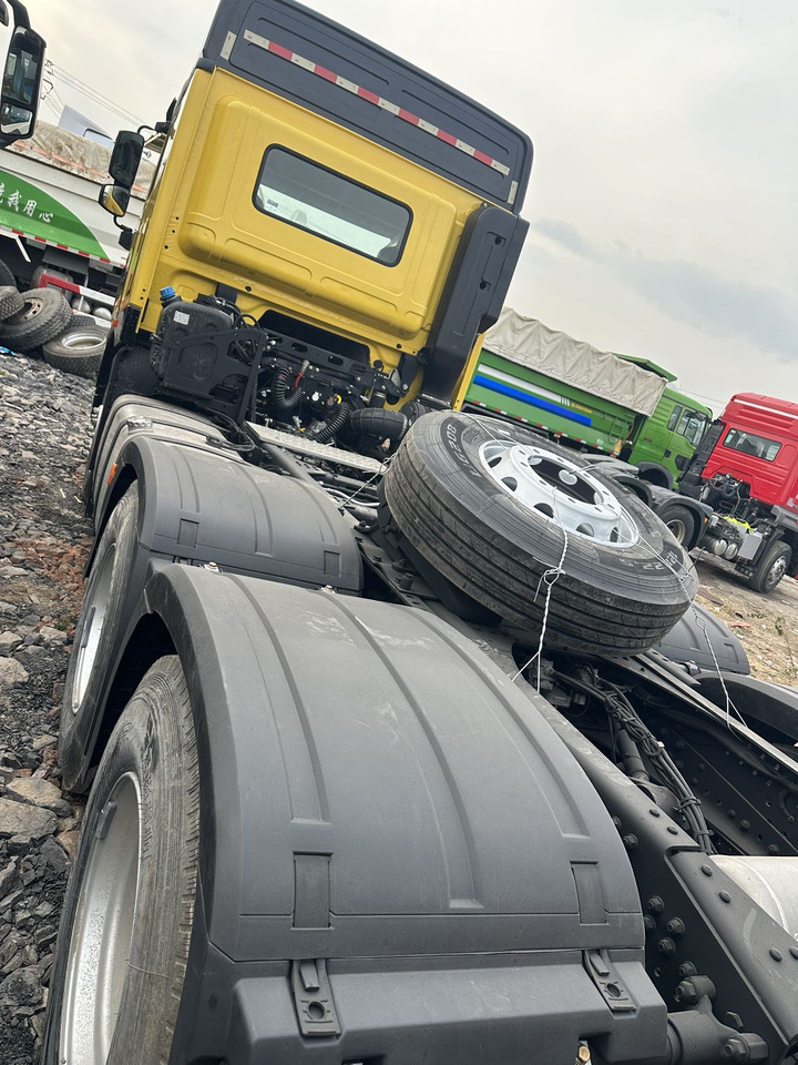 BEIBEN V3 - Tractor: foto 4 BEIBEN V3 - Tractor: foto 4