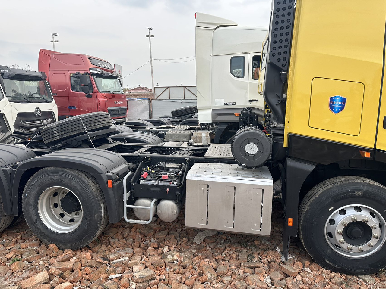 BEIBEN V3 - Tractor: foto 5 BEIBEN V3 - Tractor: foto 5