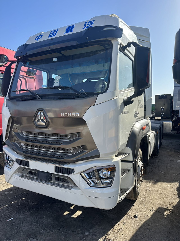 HOHAN - Tractor: foto 1 HOHAN - Tractor: foto 1