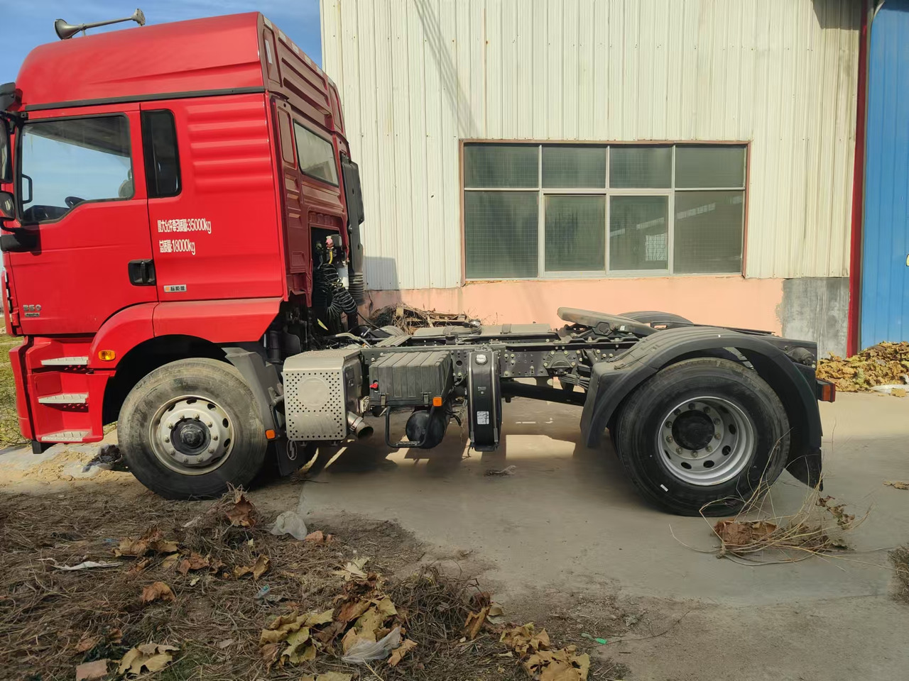 SHACMAN M3000 - Tractor: foto 3 SHACMAN M3000 - Tractor: foto 3