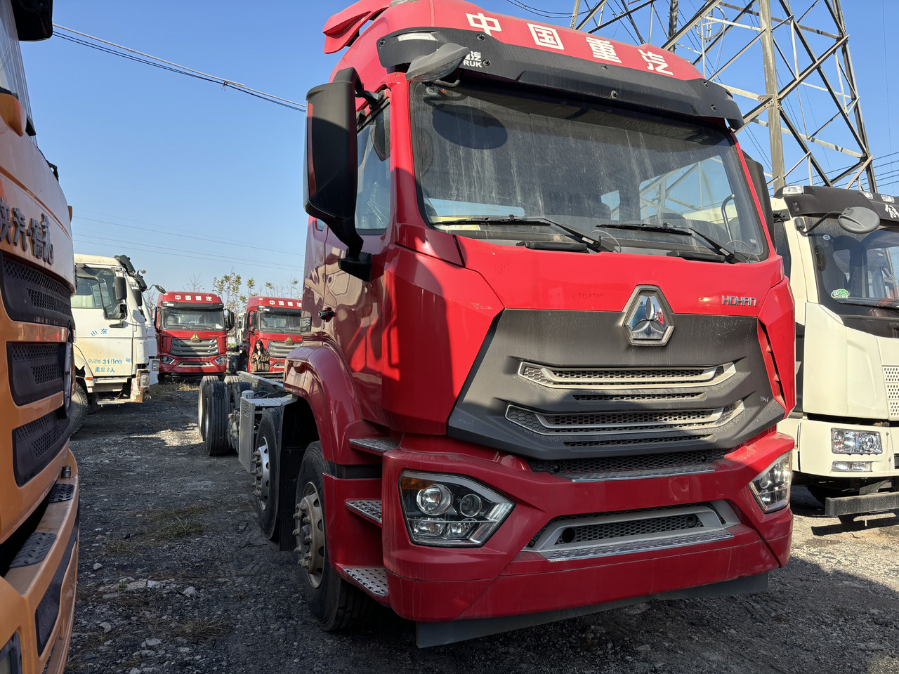 SINOTRUCK HAOHAN N7 - Tractor: foto 1 SINOTRUCK HAOHAN N7 - Tractor: foto 1