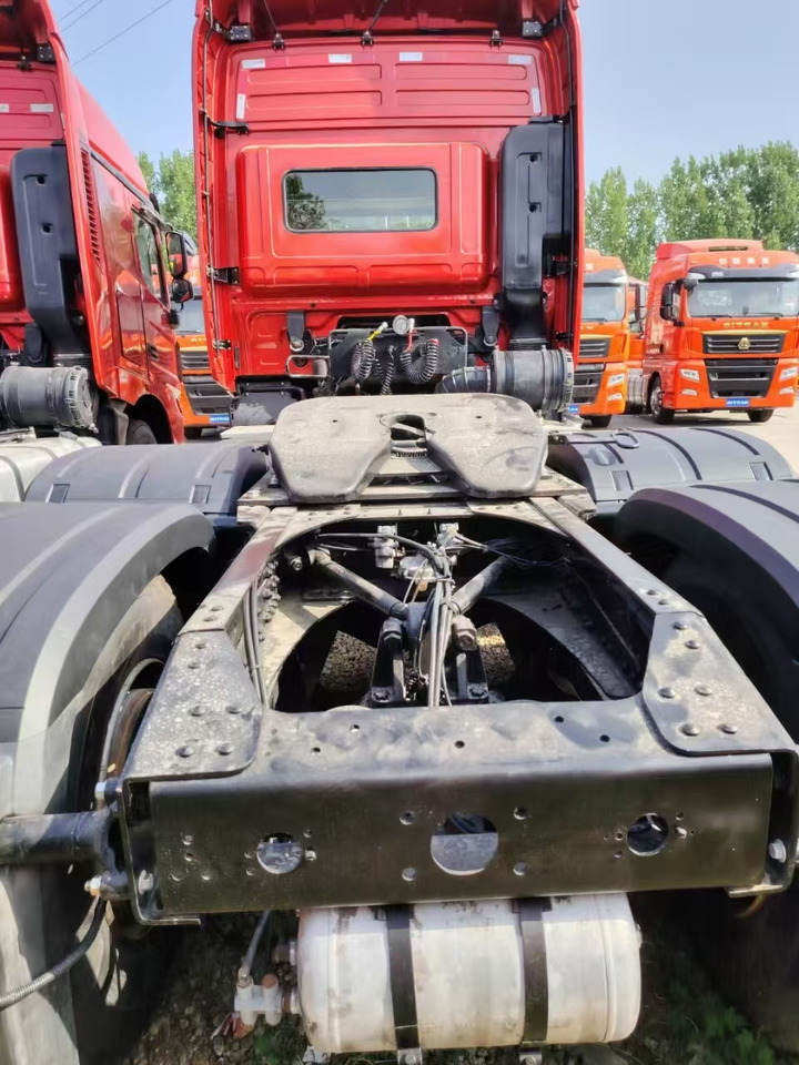 SINOTRUCK HOWO - Tractor: foto 4 SINOTRUCK HOWO - Tractor: foto 4