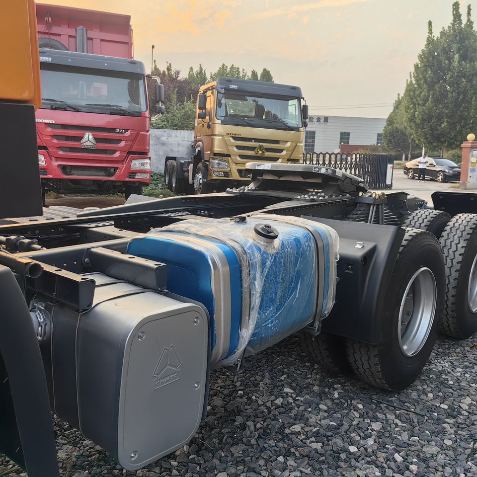 SINOTRUCK HOWO TRACTOR - Tractor: foto 5 SINOTRUCK HOWO TRACTOR - Tractor: foto 5