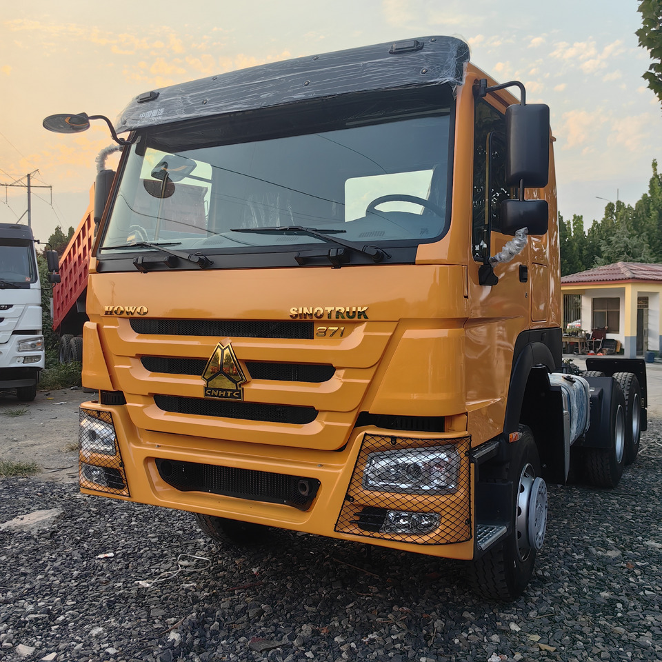SINOTRUCK HOWO TRACTOR - Tractor: foto 1 SINOTRUCK HOWO TRACTOR - Tractor: foto 1
