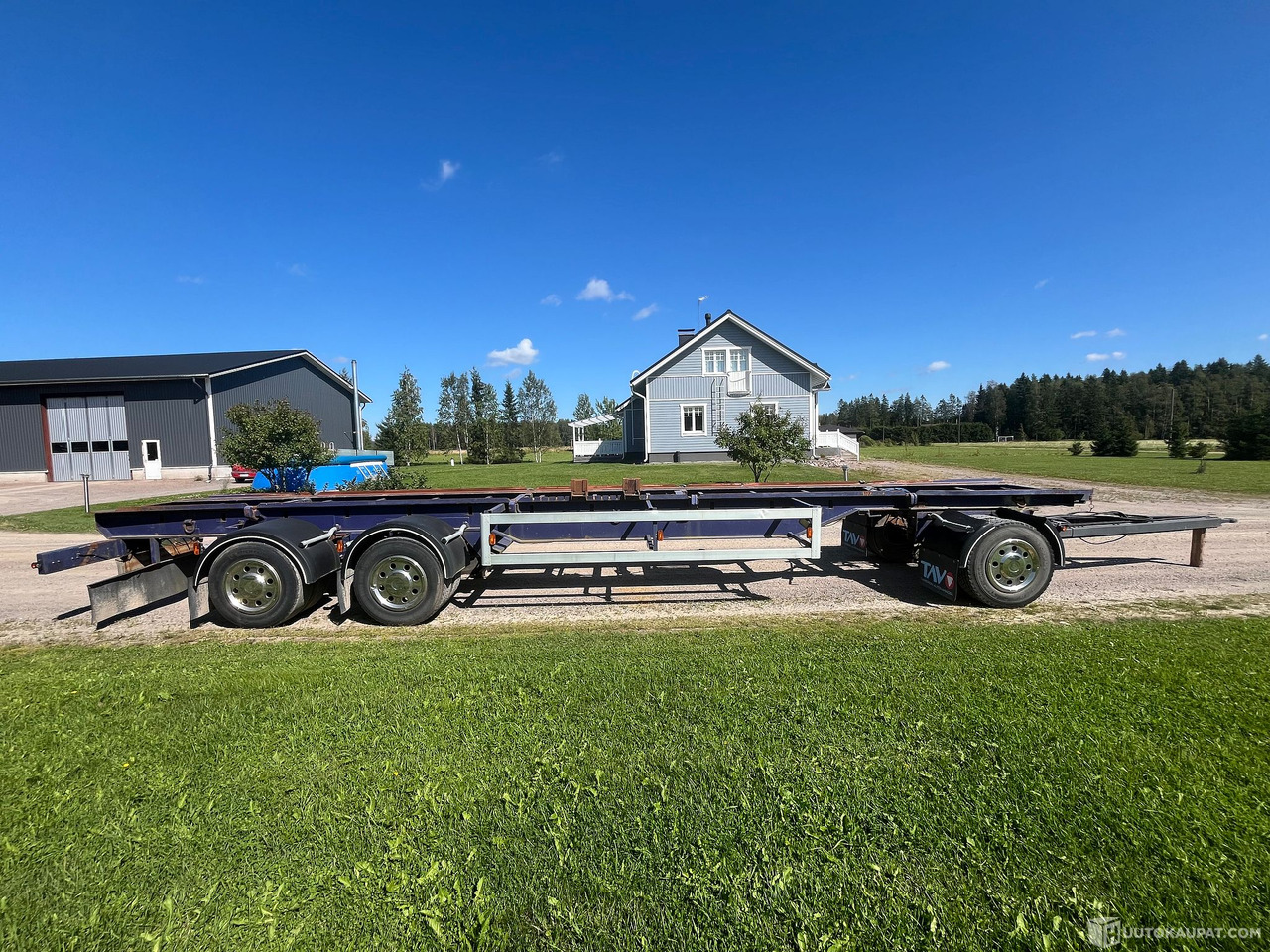Asentamo Koivu, kolmiakselinen kuorma-auto vaihtolavaperävaunu, Juuri katsastettu, 1979, Nurmijärvi - Reboque transportador de contêineres/ Caixa móvel: foto 2 Asentamo Koivu, kolmiakselinen kuorma-auto vaihtolavaperävaunu, Juuri katsastettu, 1979, Nurmijärvi - Reboque transportador de contêineres/ Caixa móvel: foto 2