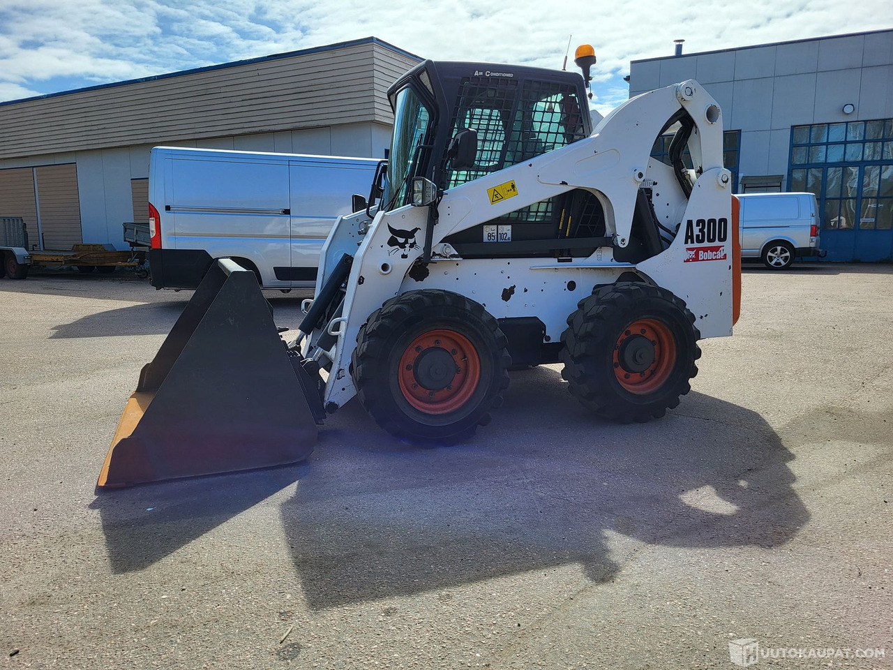 Bobcat A300, liukuohjattava kuormaaja, nelipyöräohjaus,, Kouvola - Mini pá carregadora: foto 4 Bobcat A300, liukuohjattava kuormaaja, nelipyöräohjaus,, Kouvola - Mini pá carregadora: foto 4