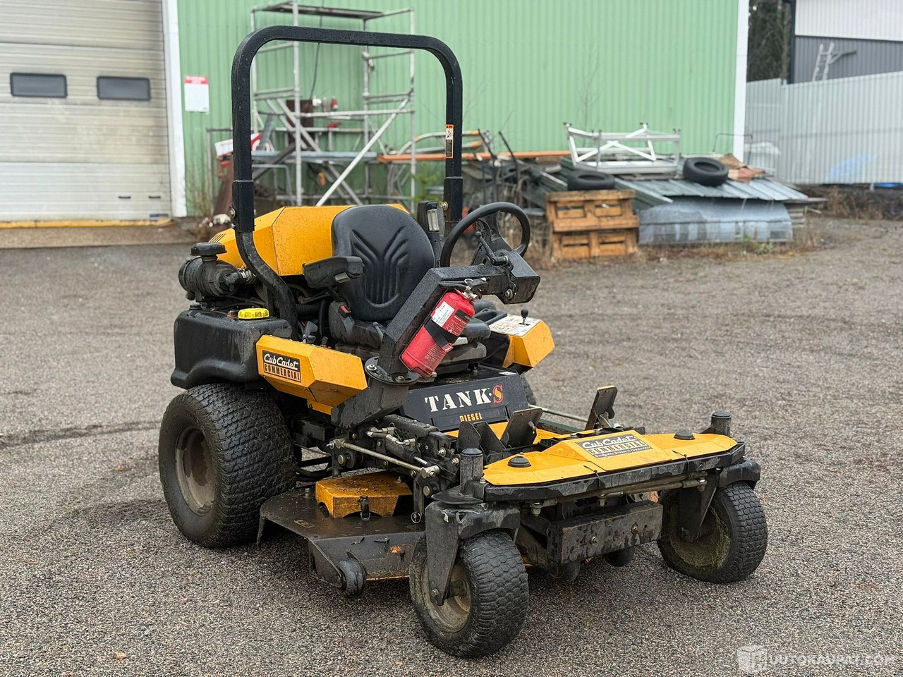 Cub Cadet 6032 TANK suurteholeikkuri Dieselmoottorilla!, Jyväskylä - Cortador de grama: foto 2 Cub Cadet 6032 TANK suurteholeikkuri Dieselmoottorilla!, Jyväskylä - Cortador de grama: foto 2