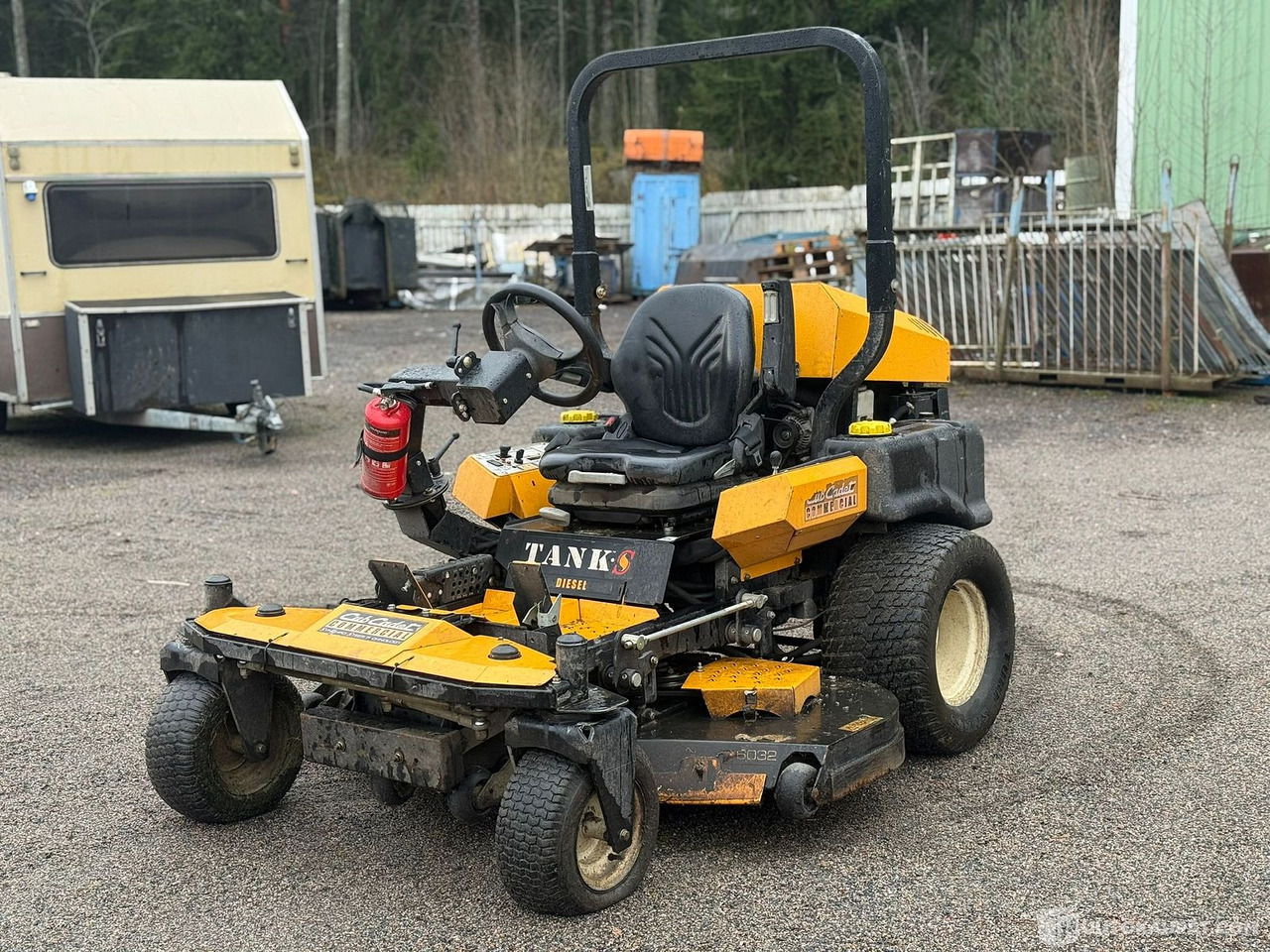 Cub Cadet 6032 TANK suurteholeikkuri Dieselmoottorilla!, Jyväskylä - Cortador de grama: foto 1 Cub Cadet 6032 TANK suurteholeikkuri Dieselmoottorilla!, Jyväskylä - Cortador de grama: foto 1