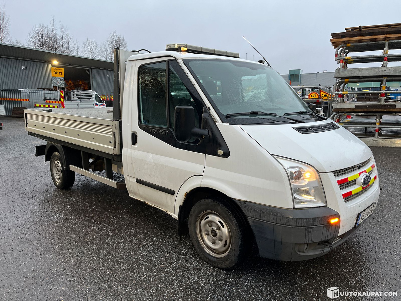 Ford Transit flatbed, reg. year 2012, only 151,068 km, Tampere - Carrinha de caixa aberta: foto 1 Ford Transit flatbed, reg. year 2012, only 151,068 km, Tampere - Carrinha de caixa aberta: foto 1