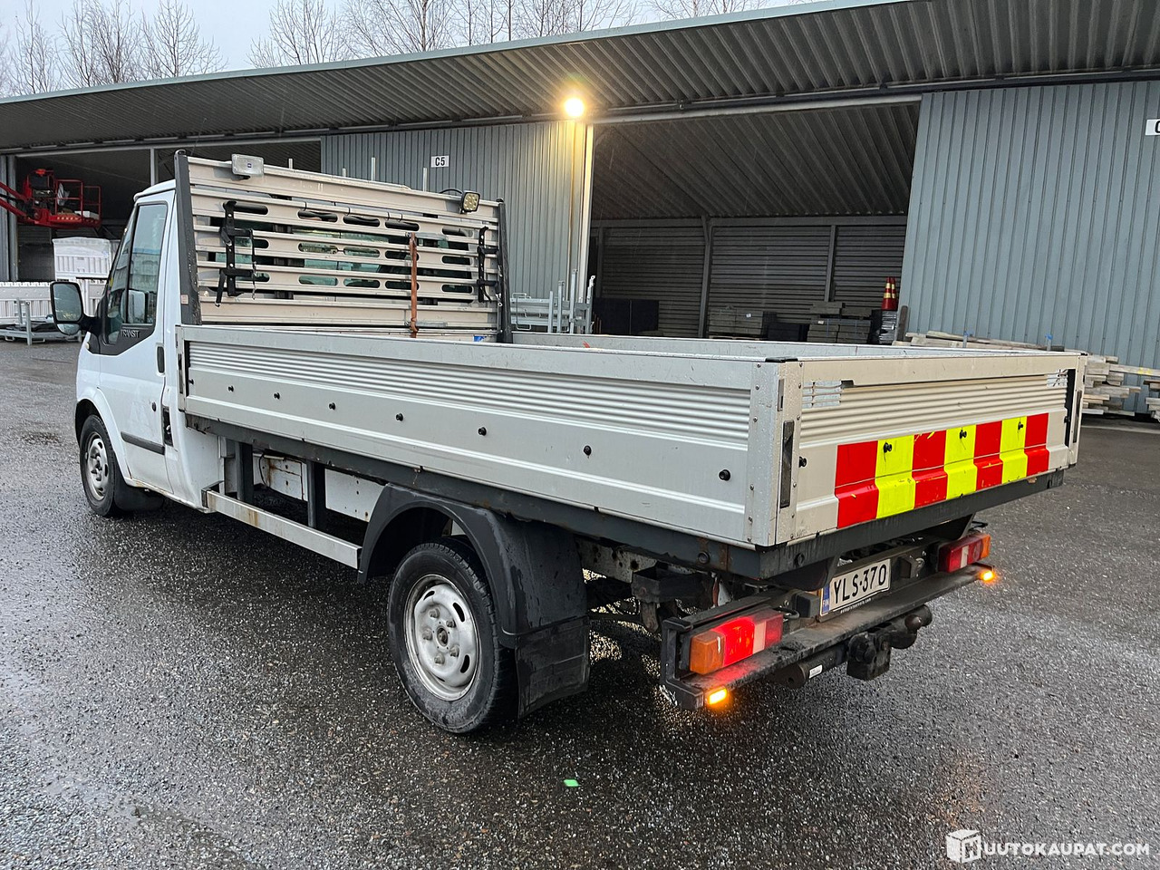 Ford Transit flatbed, reg. year 2012, only 151,068 km, Tampere - Carrinha de caixa aberta: foto 4 Ford Transit flatbed, reg. year 2012, only 151,068 km, Tampere - Carrinha de caixa aberta: foto 4