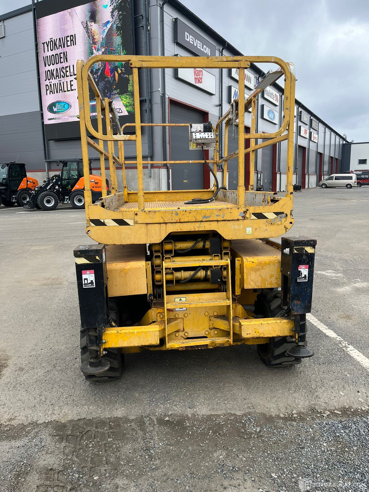 Haulotte Compact 10 DX, 2005 Nostin, Lempäälä - Plataforma de Tijera/ Plataforma de tesoura: foto 5 Haulotte Compact 10 DX, 2005 Nostin, Lempäälä - Plataforma de Tijera/ Plataforma de tesoura: foto 5