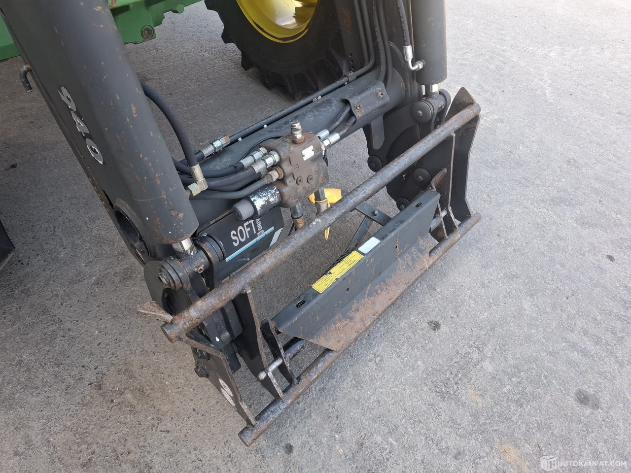 John Deere 6400, 1997 Traktori, Sis alv 25,5%, Nurmijärvi - Trator: foto 5 John Deere 6400, 1997 Traktori, Sis alv 25,5%, Nurmijärvi - Trator: foto 5