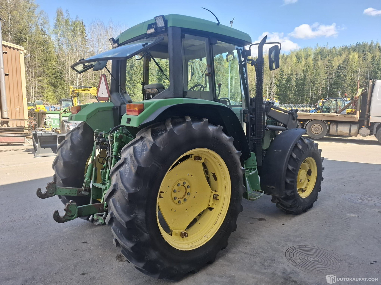 John Deere 6400, 1997 Traktori, Sis alv 25,5%, Nurmijärvi - Trator: foto 3 John Deere 6400, 1997 Traktori, Sis alv 25,5%, Nurmijärvi - Trator: foto 3