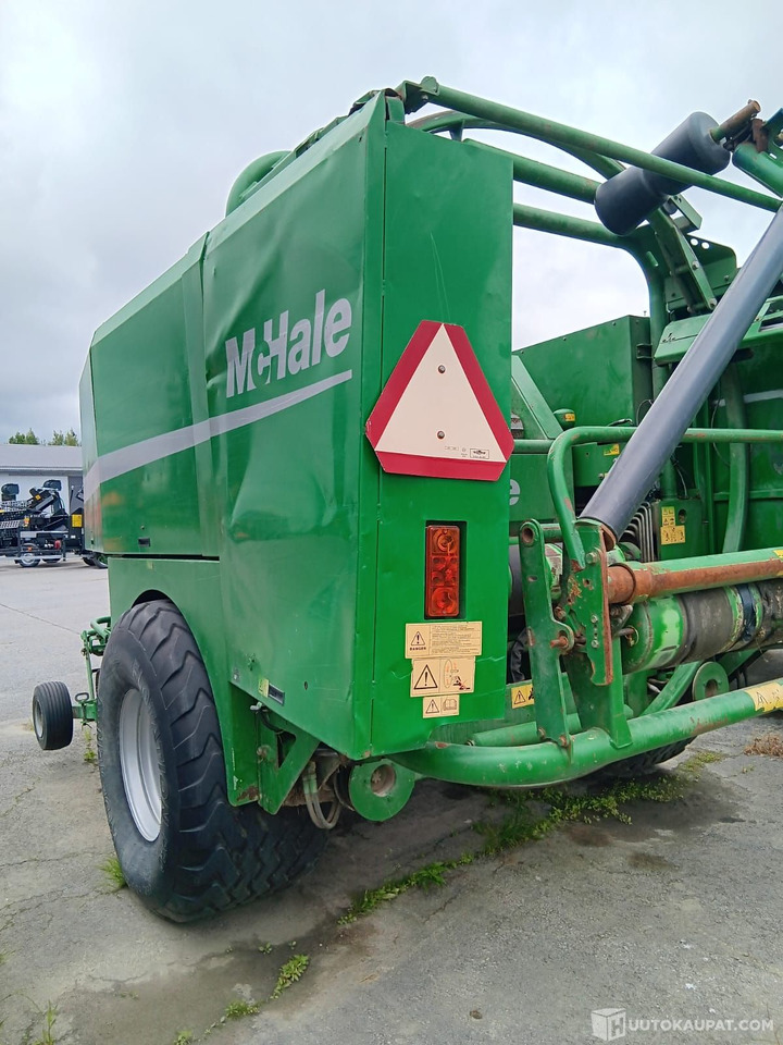 McHale Fusion 1 pyöröpaalain vm 2006, Seinäjoki - Máquina agrícola: foto 4 McHale Fusion 1 pyöröpaalain vm 2006, Seinäjoki - Máquina agrícola: foto 4