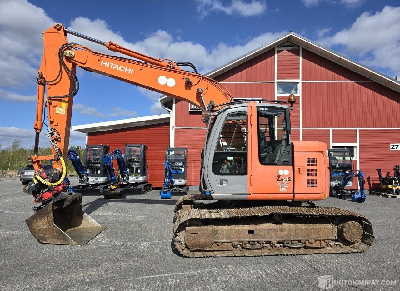 Hitachi ZX135US, 2005, Diesel, 18 000 h, Seinäjoki - Máquina de construção: foto 1 Hitachi ZX135US, 2005, Diesel, 18 000 h, Seinäjoki - Máquina de construção: foto 1