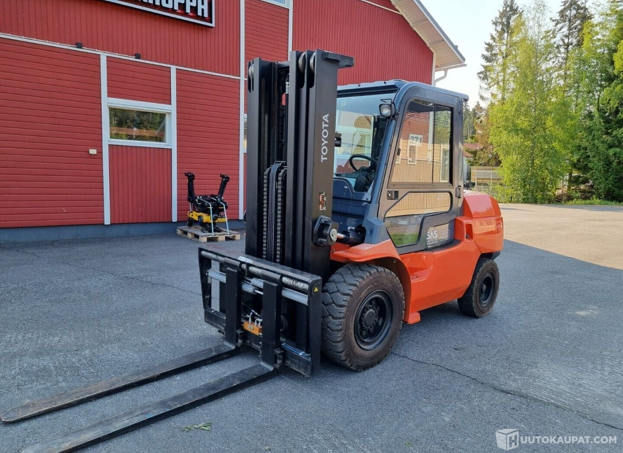 Toyota 42-7 FD 45, 2011, Diesel, 3 800 h, Seinäjoki - Máquina de construção: foto 2 Toyota 42-7 FD 45, 2011, Diesel, 3 800 h, Seinäjoki - Máquina de construção: foto 2