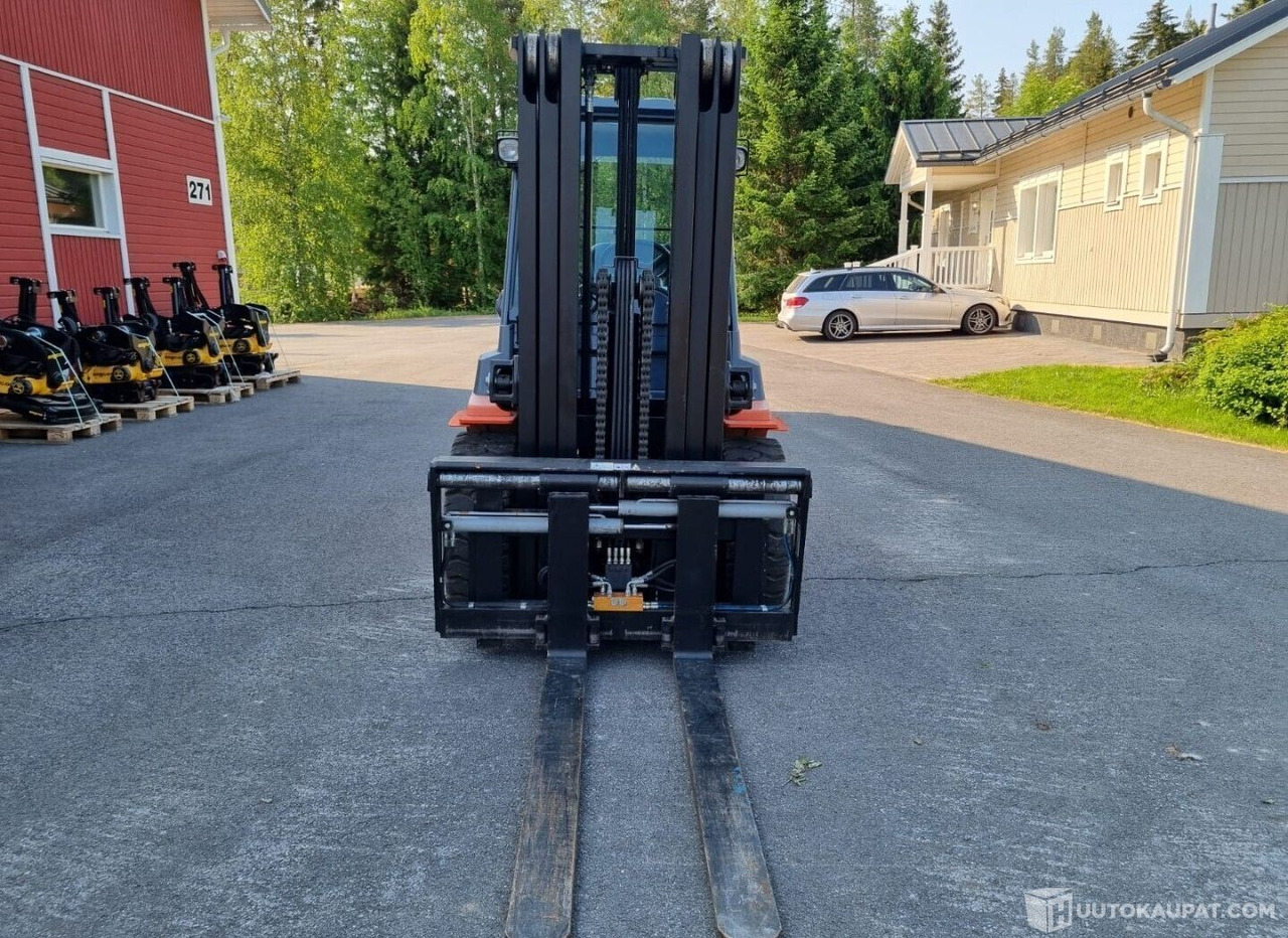 Toyota 42-7 FD 45, 2011, Diesel, 3 800 h, Seinäjoki - Máquina de construção: foto 3 Toyota 42-7 FD 45, 2011, Diesel, 3 800 h, Seinäjoki - Máquina de construção: foto 3