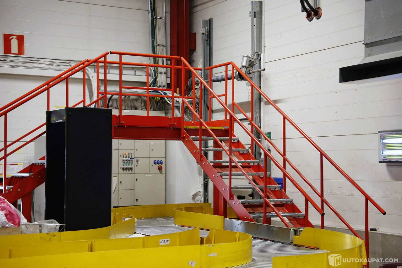 Kahdet teollisuusportaat + taso/ylikulkusilta. LGS6016, Vantaa - Máquina de outro: foto 1 Kahdet teollisuusportaat + taso/ylikulkusilta. LGS6016, Vantaa - Máquina de outro: foto 1